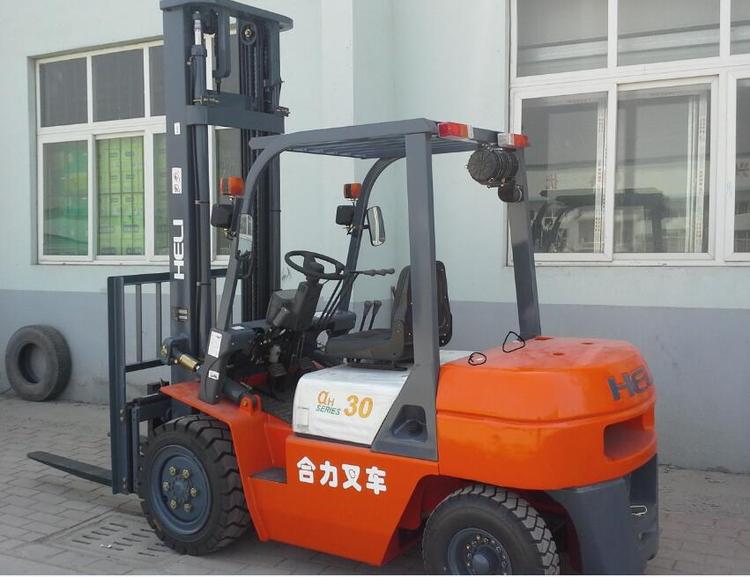 南雄工地租叉车，哪种吨位的比较实用？